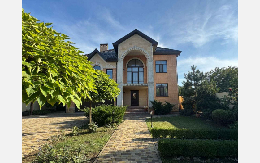 <span>Продается дом 250 м²,</span><span> на участке 9 сот.</span> фото 0